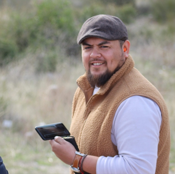 Meet your Posher, Omar - Picture 3 of 3